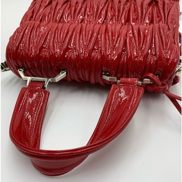 Auth Miu Miu Red Matelasse Enamel Leather 2way Madras Top Handle Handbag - Picture 13 of 16